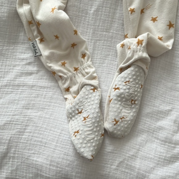 Noel Footed Sleeper | Milk Snob | 6-12 Months - Picture 4 of 7